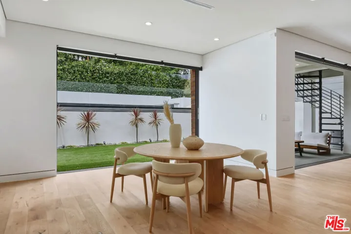 4233 Costello Avenue, Sherman Oaks, California 91423