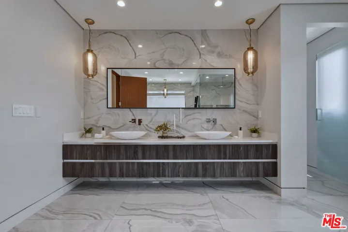 4233 Costello Avenue, Sherman Oaks, California 91423