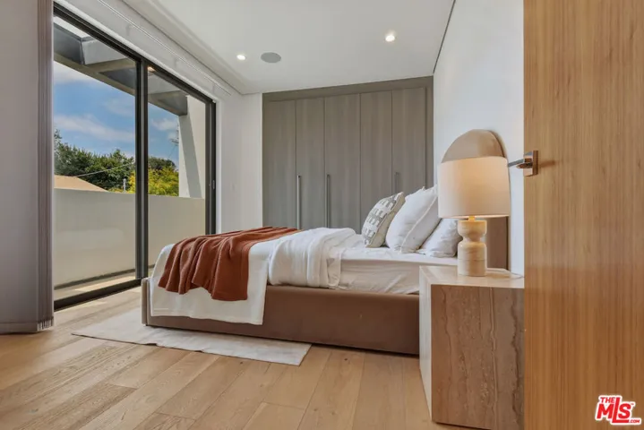 4233 Costello Avenue, Sherman Oaks, California 91423