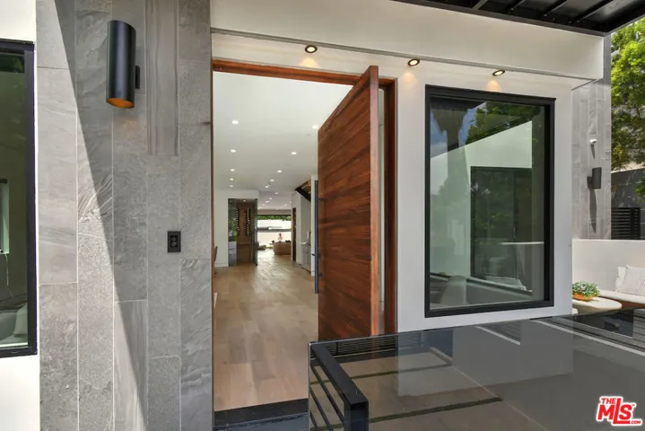 4233 Costello Avenue, Sherman Oaks, California 91423