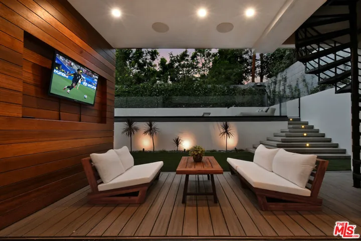 4233 Costello Avenue, Sherman Oaks, California 91423