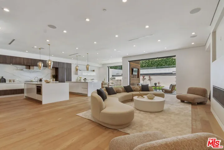 4233 Costello Avenue, Sherman Oaks, California 91423