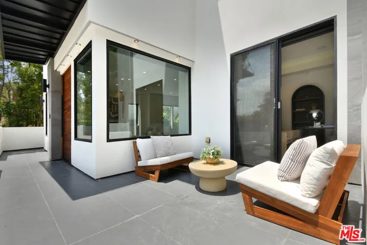 4233 Costello Avenue, Sherman Oaks, California 91423