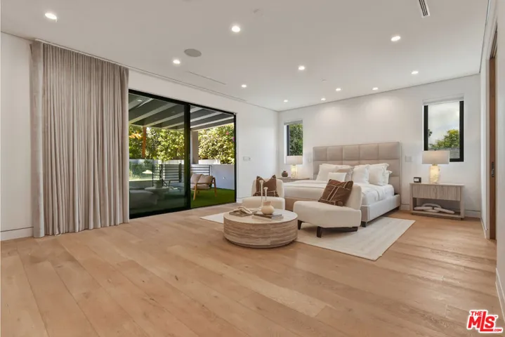 4233 Costello Avenue, Sherman Oaks, California 91423