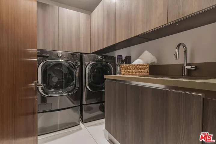 4233 Costello Avenue, Sherman Oaks, California 91423