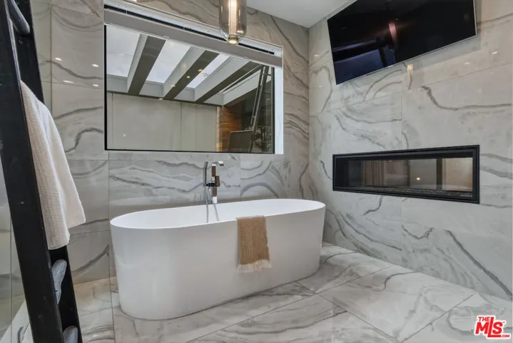 4233 Costello Avenue, Sherman Oaks, California 91423