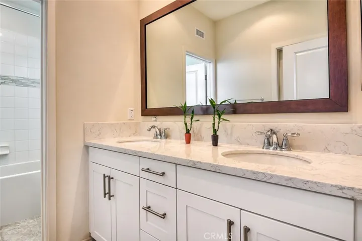 217 Primrose, Lake Forest, California 92610