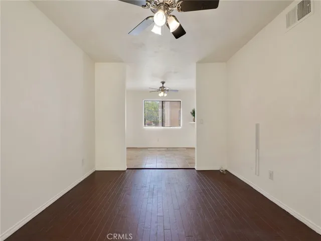 18954 Sherman Way 9, Reseda, California 91335