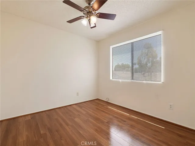 18954 Sherman Way 9, Reseda, California 91335