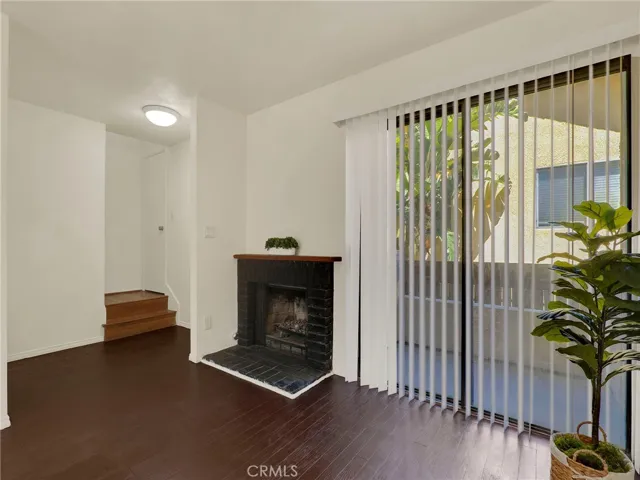 18954 Sherman Way 9, Reseda, California 91335