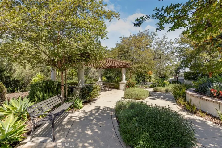 Beautiful Picnic Area on grounds