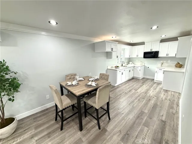 8733 Beach, Los Angeles, California 90002