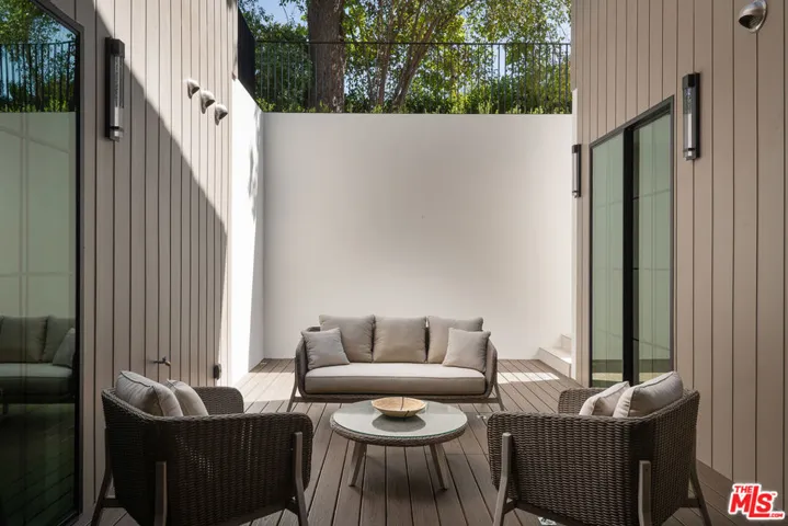 23615 Long Valley Road, Hidden Hills, California 91302