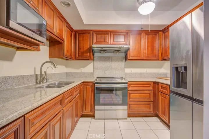 1610 S. Pomona C15, Fullerton, California 92832