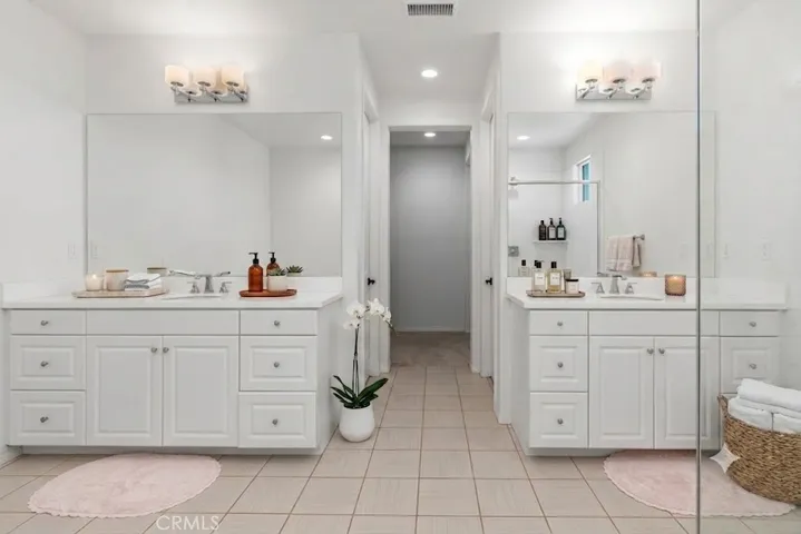Virtually Staged-Primary Bathroom (#3)