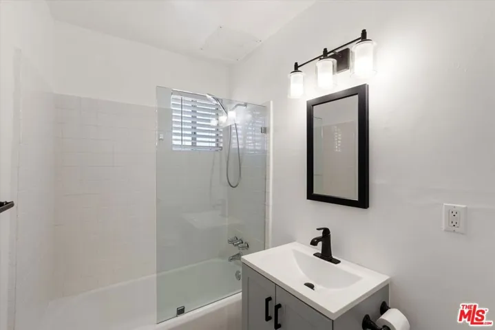 1904 11th Street 8, Santa Monica, California 90404