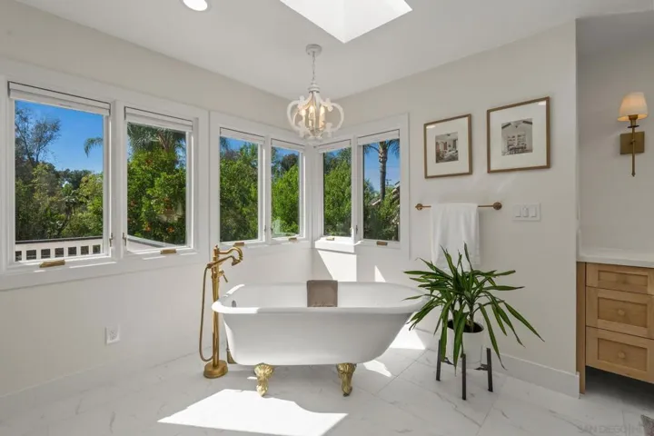 Primary Bath/Spa