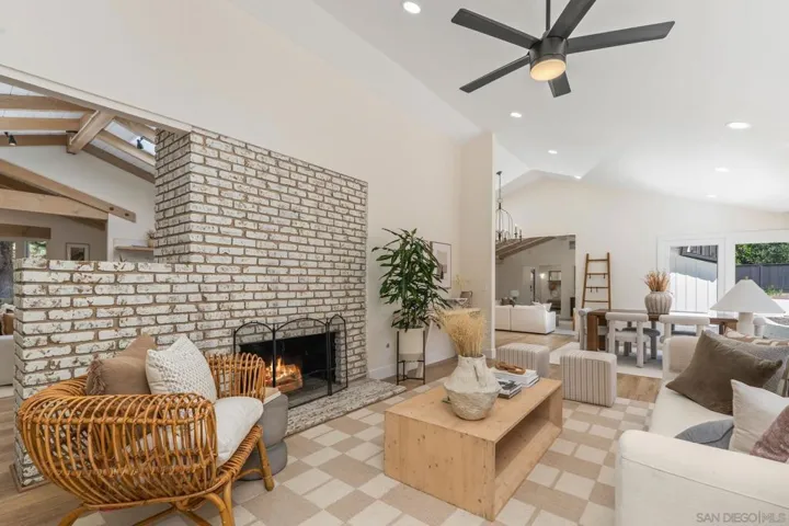 Den/Family/Great Room