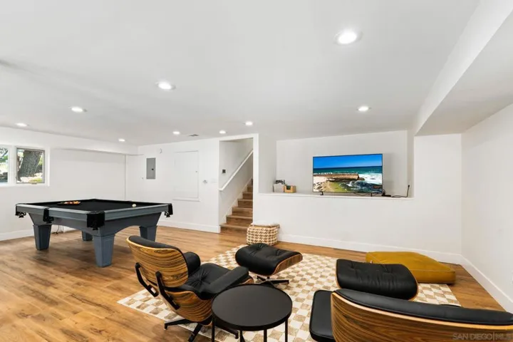 Basement/ game room/bonus room