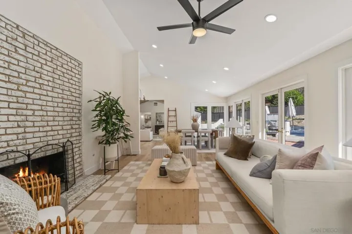 Den/Family/Great Room