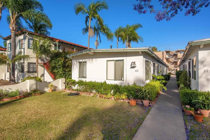 221 D St, Coronado, California 92118