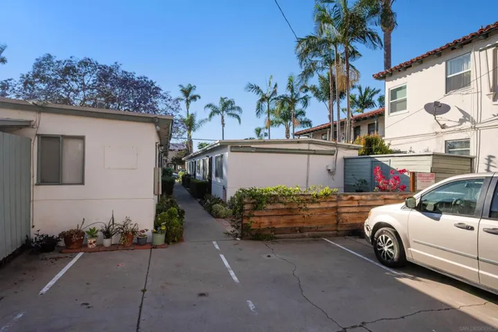 221 D St, Coronado, California 92118