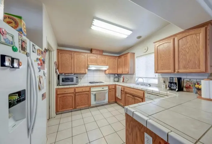 3429 Baron Street, Madera, California 93637