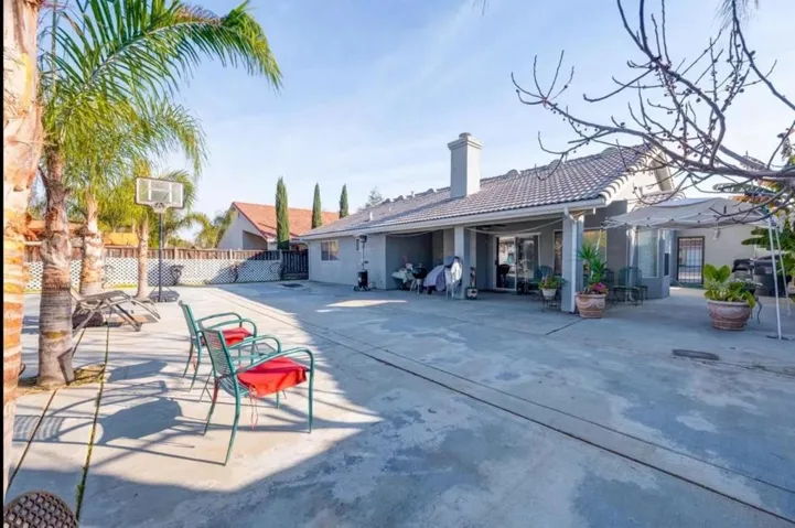 3429 Baron Street, Madera, California 93637