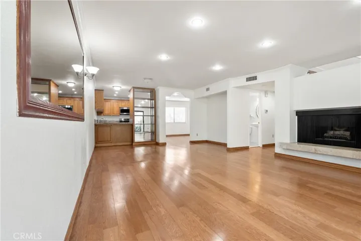 7137 Shoup 39, West Hills, California 91307