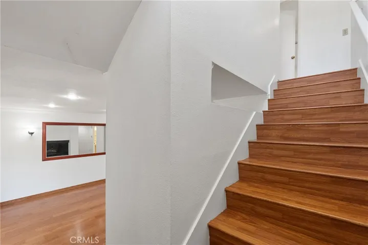 7137 Shoup 39, West Hills, California 91307