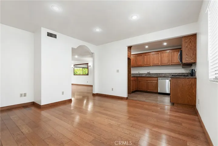 7137 Shoup 39, West Hills, California 91307