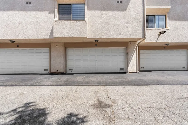 7137 Shoup 39, West Hills, California 91307