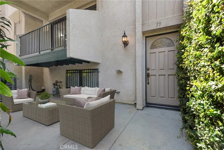7137 Shoup 39, West Hills, California 91307