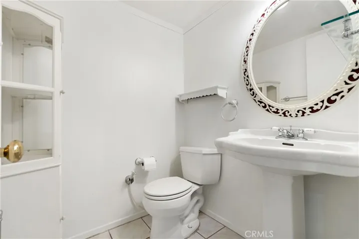 7137 Shoup 39, West Hills, California 91307