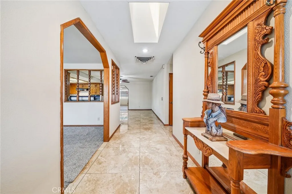 575 Lauresa, Hemet, California 92544 — photo 4