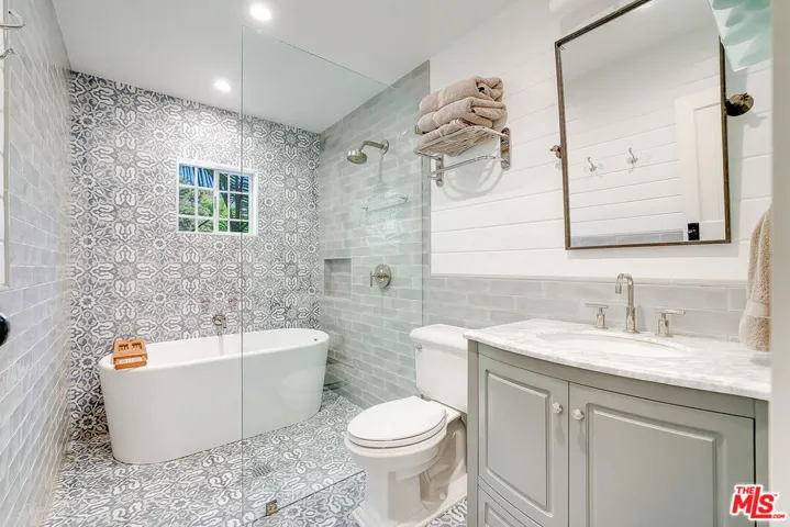 11670 Duque Drive, Los Angeles, California 91604