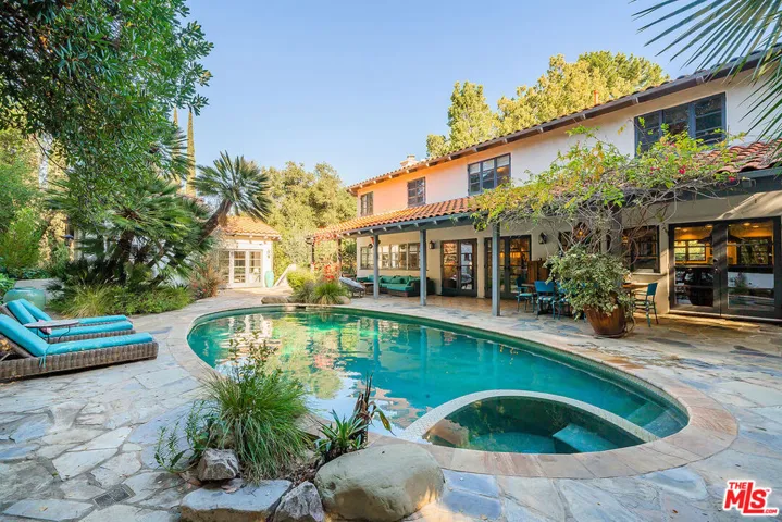 11670 Duque Drive, Los Angeles, California 91604
