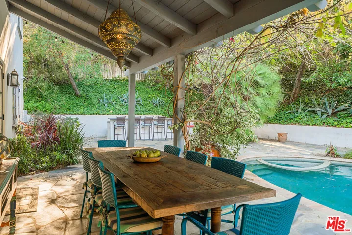 11670 Duque Drive, Los Angeles, California 91604