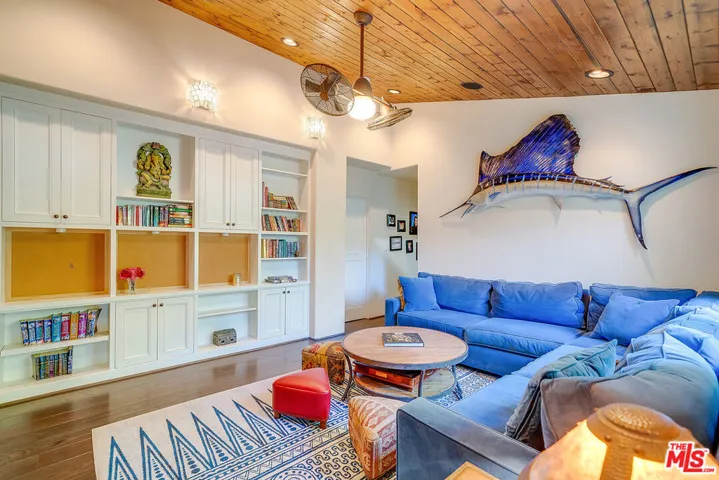 11670 Duque Drive, Los Angeles, California 91604