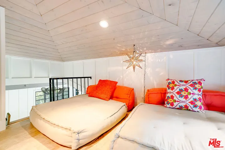11670 Duque Drive, Los Angeles, California 91604