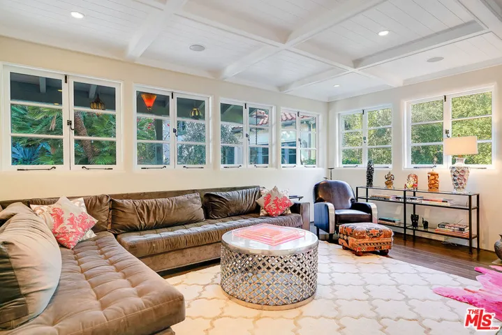 11670 Duque Drive, Los Angeles, California 91604