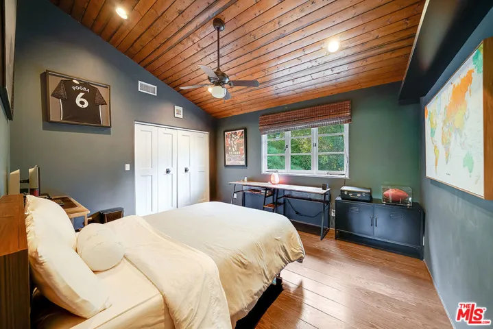11670 Duque Drive, Los Angeles, California 91604
