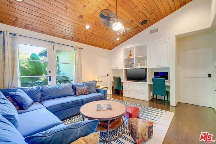 11670 Duque Drive, Los Angeles, California 91604