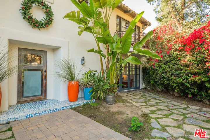 11670 Duque Drive, Los Angeles, California 91604