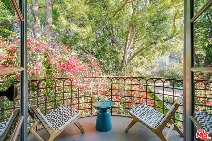 11670 Duque Drive, Los Angeles, California 91604