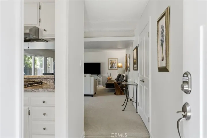 2558 Seahorse Avenue, Ventura, California 93001