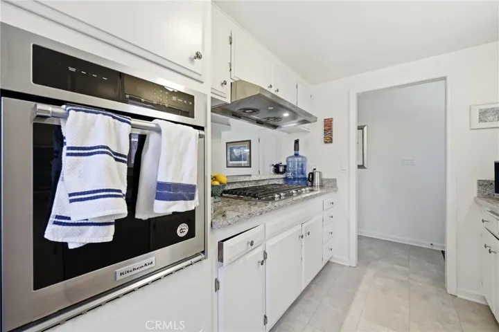2558 Seahorse Avenue, Ventura, California 93001