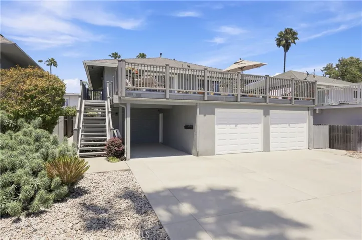2558 Seahorse Avenue, Ventura, California 93001