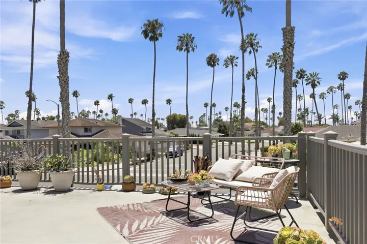 2558 Seahorse Avenue, Ventura, California 93001