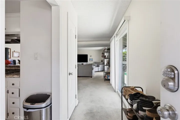 2558 Seahorse Avenue, Ventura, California 93001